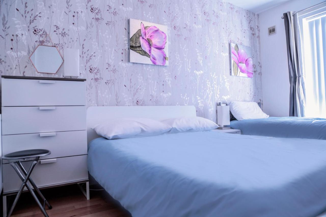 Perfect Central City Location - Parking - 3 Beds - 2 Bedrooms ベルファスト エクステリア 写真